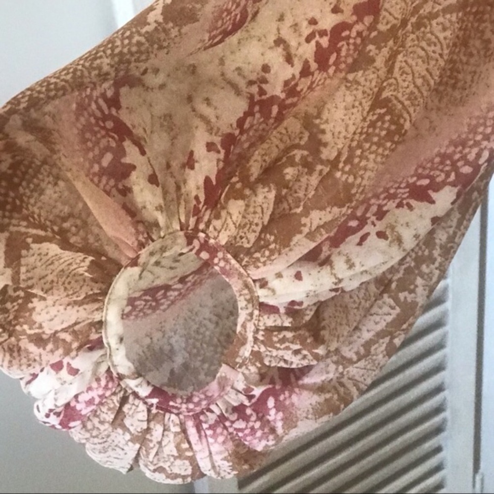 BOUTIQUE- BEAUTIFUL PATTERNED BLOUSE WITH 3/4 BALLOON SLEEVES - Picture 6 of 7